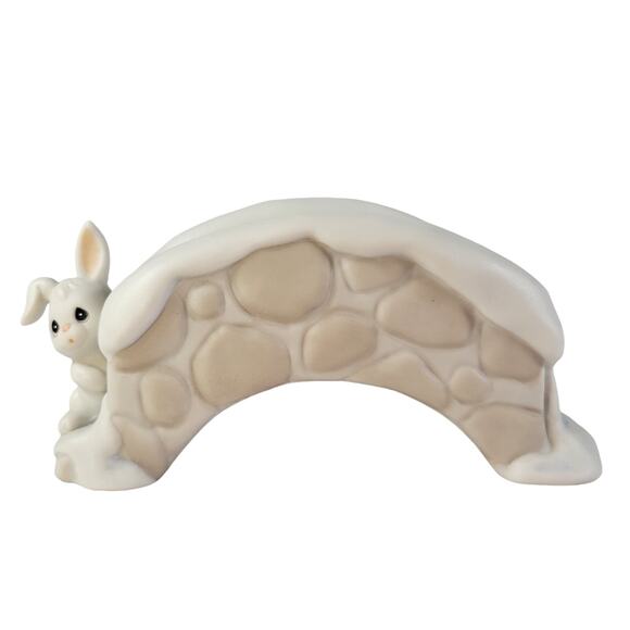 Precious Moments Sugar Town Cobblestone Bridge Figurine Enesco 533203 1994 - Picture 3 of 16